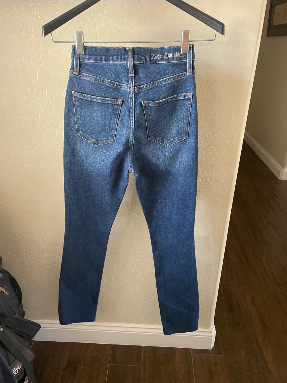 NWT FAVORITE DAUGHTER Valentina Jeans! - Picture 10 of 13